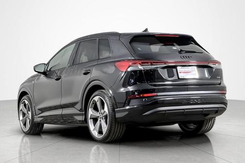 2025 Audi Q4 e-tron Premium Plus 55 quattro