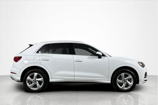 2022 Audi Q3 40 Premium