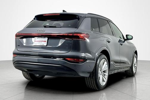 2025 Audi Q6 e-tron Premium