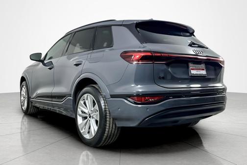 2025 Audi Q6 e-tron Premium