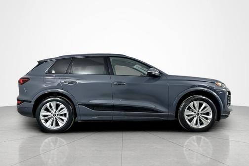 2025 Audi Q6 e-tron Premium