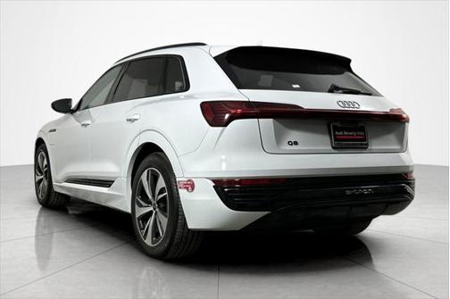 2024 Audi Q8 e-tron Premium