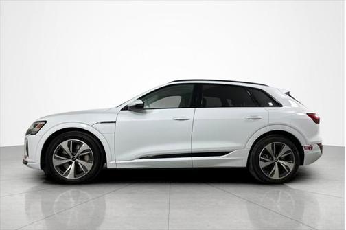 2024 Audi Q8 e-tron Premium
