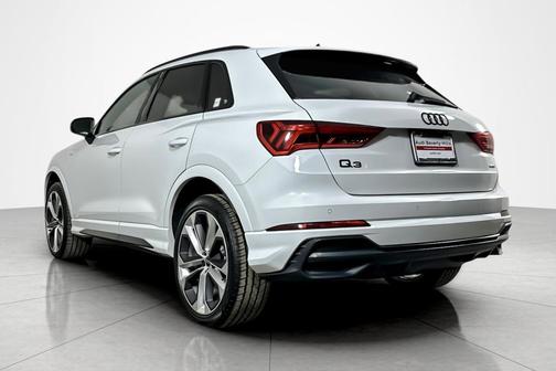2022 Audi Q3 45 S line Premium Plus