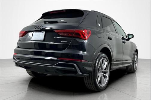 2024 Audi Q3 Premium 45 TFSI S line quattro Tiptronic