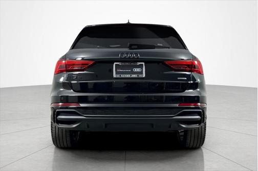2024 Audi Q3 Premium 45 TFSI S line quattro Tiptronic