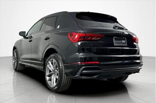 2024 Audi Q3 Premium 45 TFSI S line quattro Tiptronic