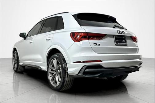 2025 Audi Q3 Premium 45 TFSI S line quattro Tiptronic