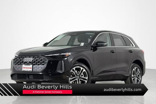 Mythos Black Metallic 2025 Audi Q5 Premium TFSI quattro S tronic