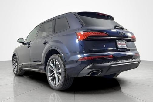 2026 Audi Q7 45 Premium Plus