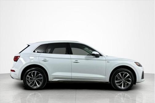 2022 Audi Q5 45 S line Premium