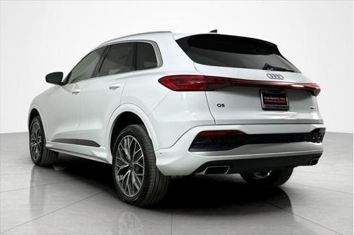 2025 Audi Q5 Premium Plus