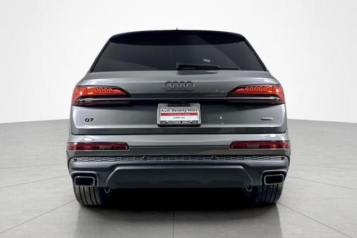 2026 Audi Q7 45 Premium Plus