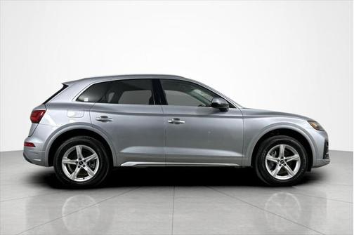 2022 Audi Q5 40 Premium