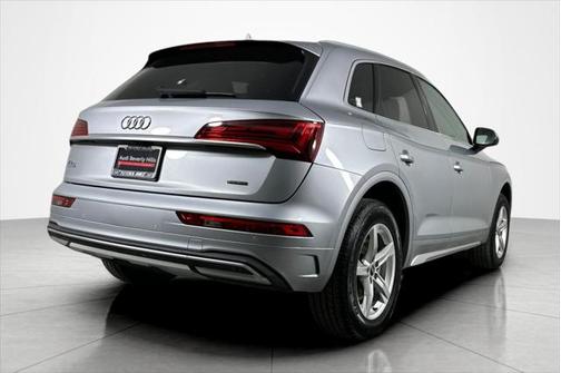 2022 Audi Q5 40 Premium