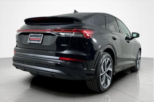 2025 Audi Q4 e-tron Sportback Premium 55 quattro