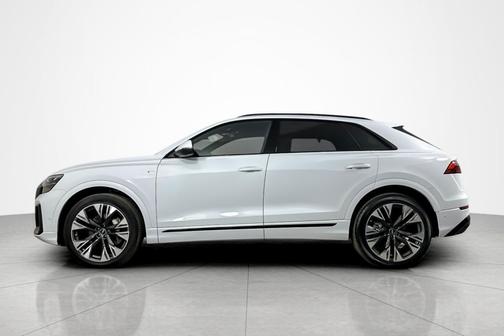 Glacier White Metallic 2026 Audi Q8 55 Premium Plus