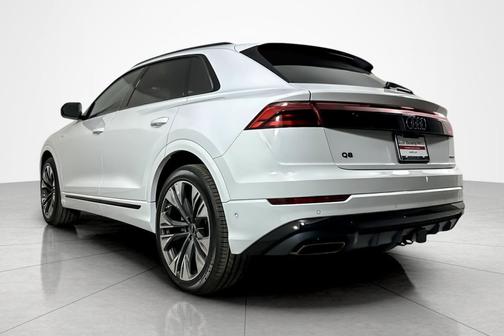 Glacier White Metallic 2026 Audi Q8 55 Premium Plus