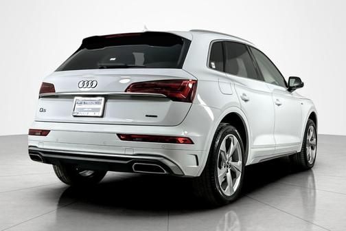 2022 Audi Q5 45 S line Premium Plus