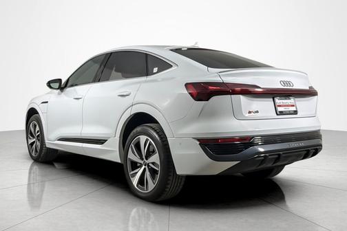 Glacier White Metallic 2024 Audi Q8 e-tron Sportback S line Premium Plus