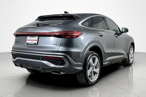 Daytona Gray Metallic 2026 Audi Q5 Sportback Premium Plus TFSI quattro S tronic