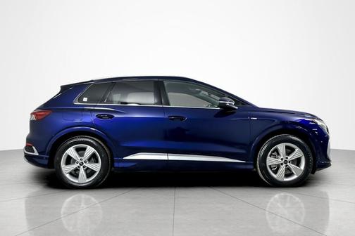 2024 Audi Q4 e-tron Premium Plus 55 quattro