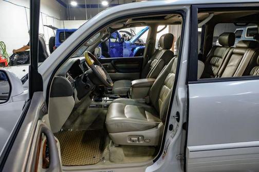 Crystal White 2006 Lexus LX 470 Base