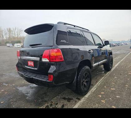 2013 Toyota Land Cruiser Base