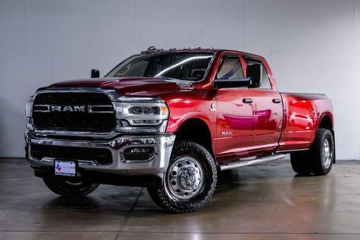 2019 RAM 3500 Tradesman Crew Cab 4x4 8' Box