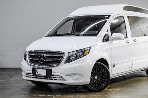 2017 Mercedes-Benz Metris Base
