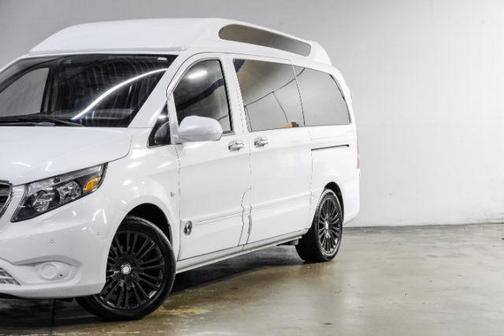 2017 Mercedes-Benz Metris Base