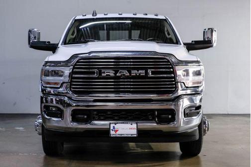 2019 RAM 3500 Laramie Crew Cab 4x4 8' Box