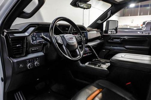 Summit White 2024 GMC Sierra 2500 AT4