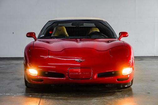 2004 Chevrolet Corvette Base