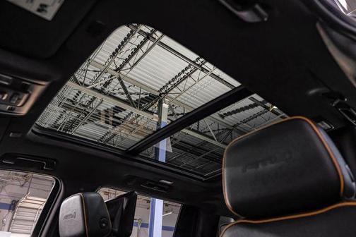 2023 GMC Yukon XL AT4