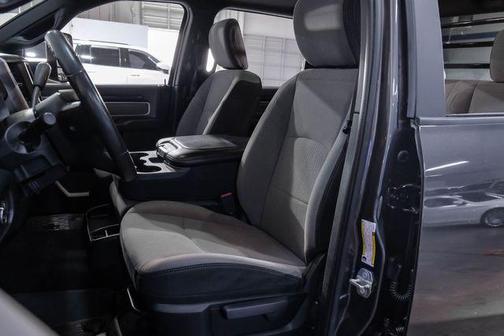 2021 RAM 2500 Big Horn Crew Cab 4x4 6'4' Box