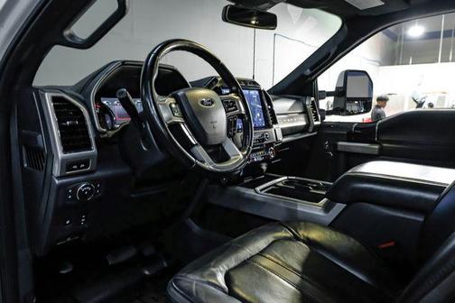 White 2022 Ford F-350 Platinum