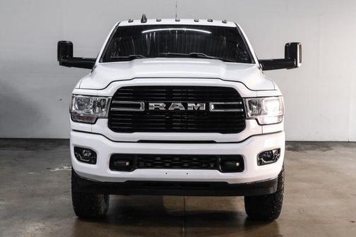 2019 RAM 3500 Big Horn Crew Cab 4x4 8' Box