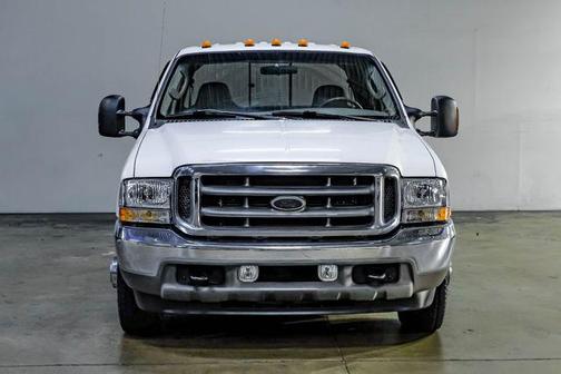Oxford White Clearcoat 2004 Ford F-350 Lariat