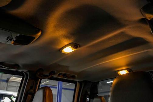 Oxford White Clearcoat 2004 Ford F-350 Lariat
