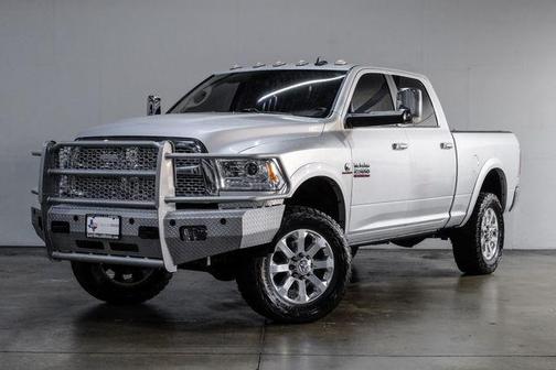 2017 RAM 2500 Laramie Crew Cab 4x4 6'4' Box