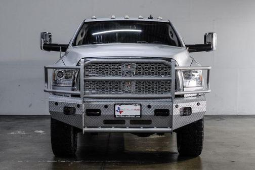 2017 RAM 2500 Laramie Crew Cab 4x4 6'4' Box
