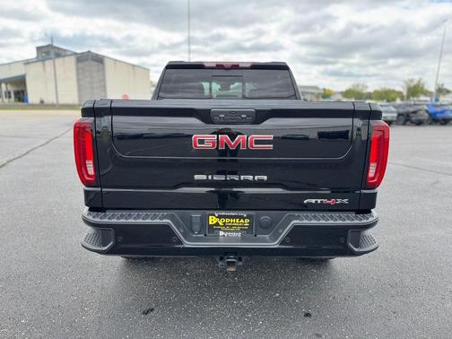 2023 GMC Sierra 1500 AT4X
