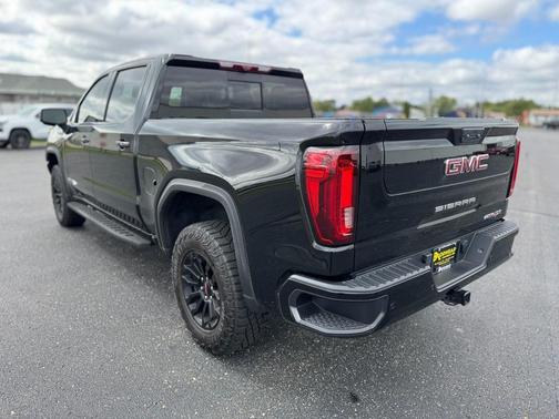 2023 GMC Sierra 1500 AT4X