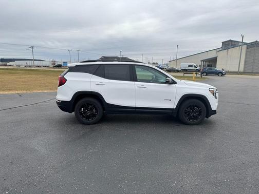 2022 GMC Terrain AWD AT4