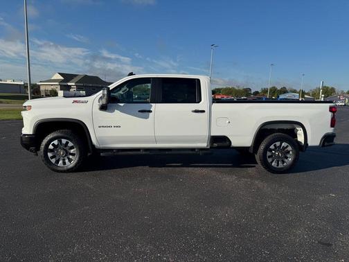 2024 Chevrolet Silverado 2500 Custom