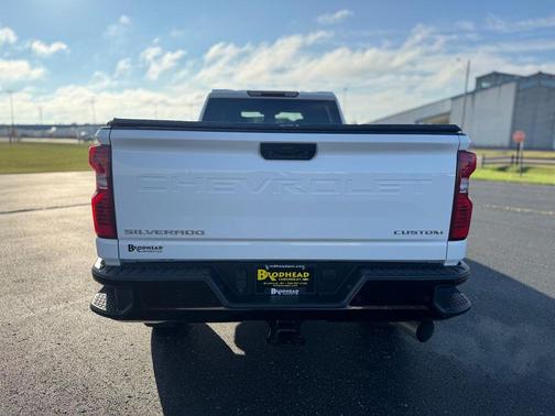 2024 Chevrolet Silverado 2500 Custom