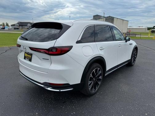 2024 Mazda CX-90 PHEV Premium Plus