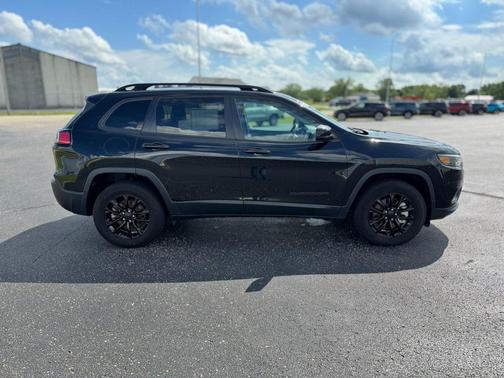 2023 Jeep Cherokee Altitude