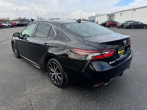 2021 Toyota Camry SE